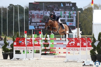 The legendary John Whitaker takes victory in Fontainebleau’s main class of the day